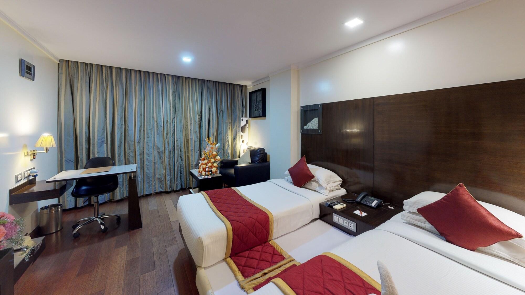 37Th Crescent Hotel Bengaluru Bagian luar foto
