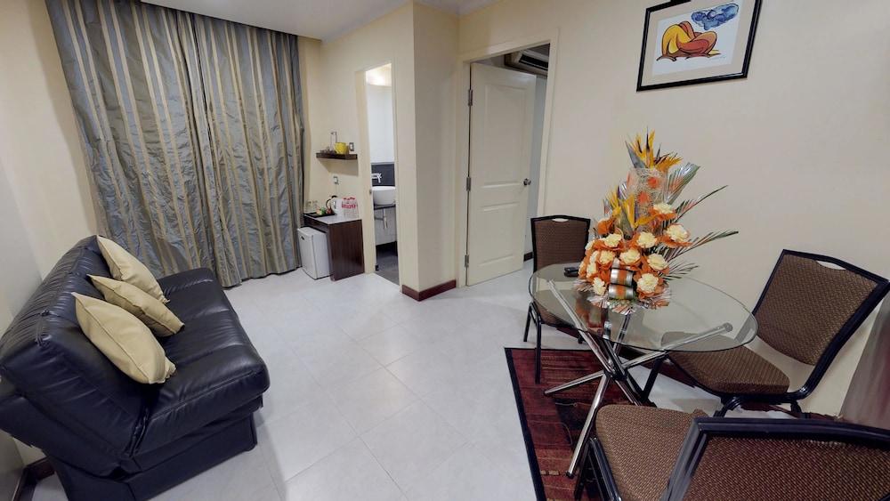 37Th Crescent Hotel Bengaluru Bagian luar foto