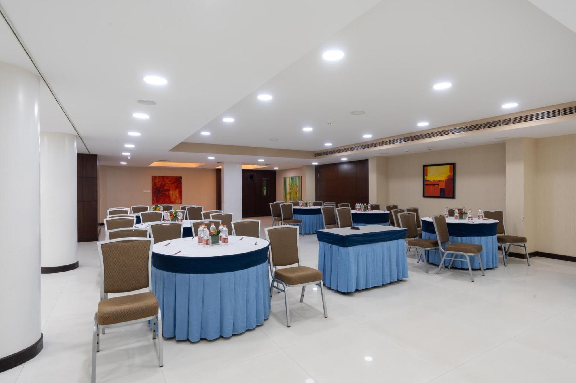 37Th Crescent Hotel Bengaluru Bagian luar foto