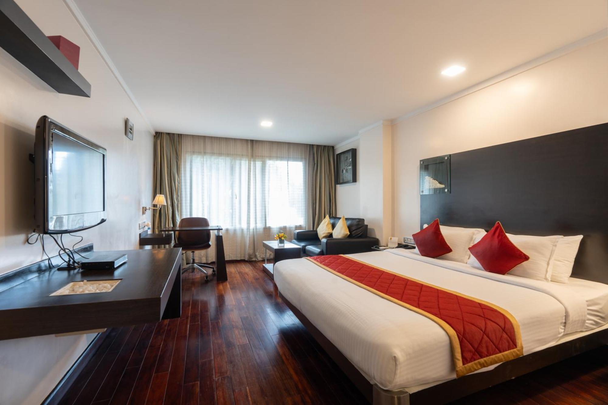 37Th Crescent Hotel Bengaluru Bagian luar foto