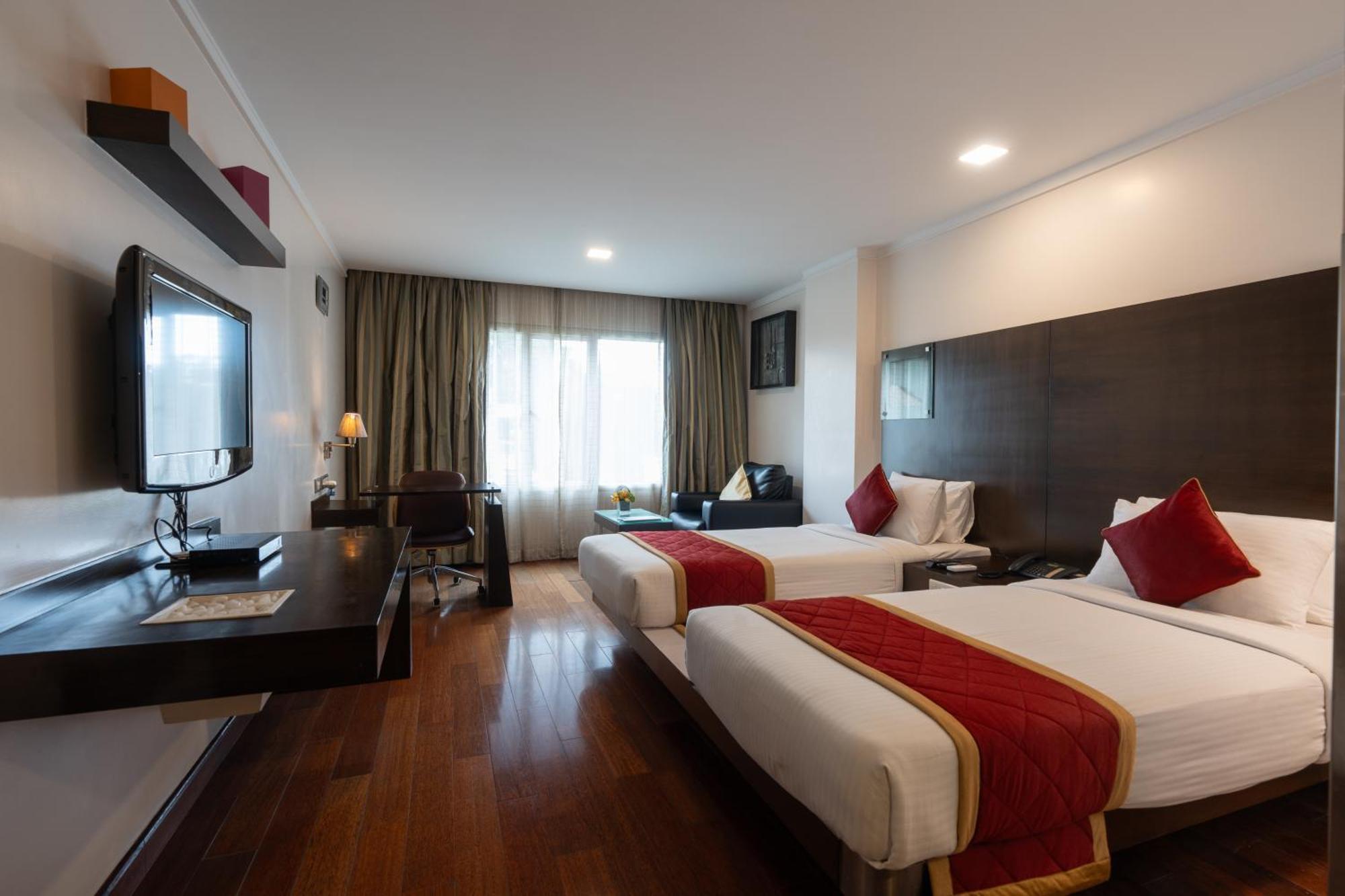 37Th Crescent Hotel Bengaluru Bagian luar foto