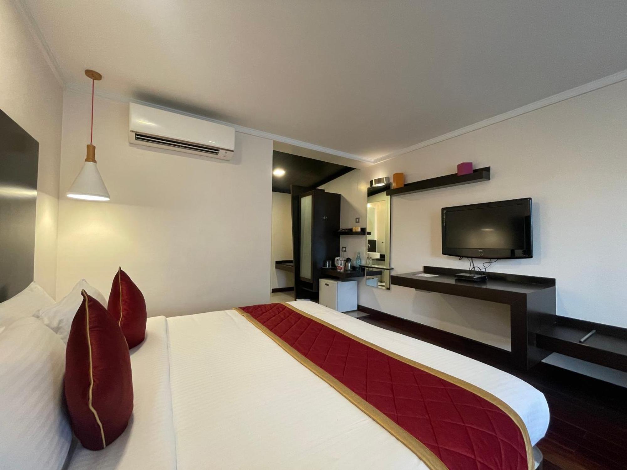 37Th Crescent Hotel Bengaluru Bagian luar foto